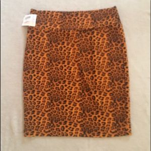💥SOLD💥NWT LuLaRoe Cassie 3XL Skirt